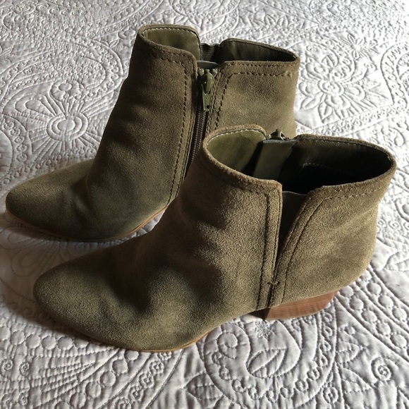 Aldo Booties Olive Green - Picture 5 of 9